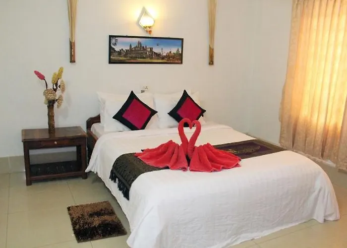 Tropical Breeze Hotel 2*